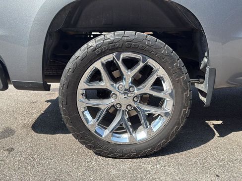 Used 2021 Chevrolet Silverado 1500 Custom w/ Safety Confidence Package AWD/4WD image 15