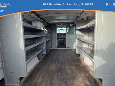 Used 2012 Chevrolet Express 2500 image 18