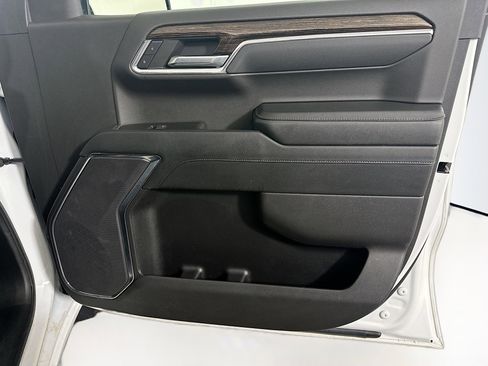 Used 2024 GMC Sierra 1500 Elevation image 32