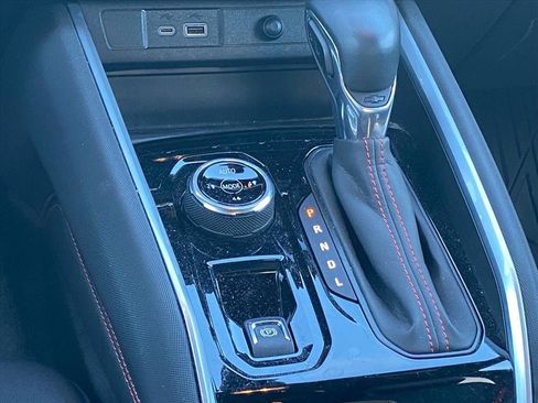 Used 2023 Chevrolet Colorado Z71 w/ Z71 Convenience Package 2 image 12