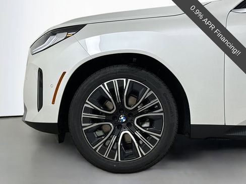 Used 2025 BMW X3 xDrive30i w/ Premium Package image 31