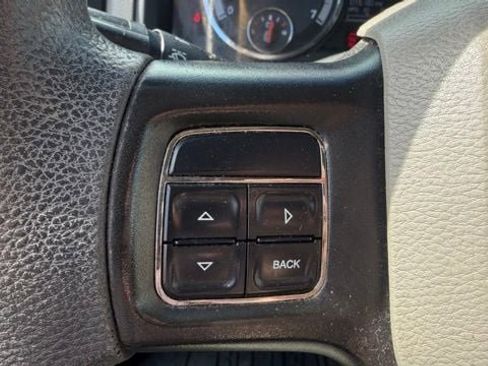 Used 2012 RAM 1500 Classic SLT AWD/4WD image 17
