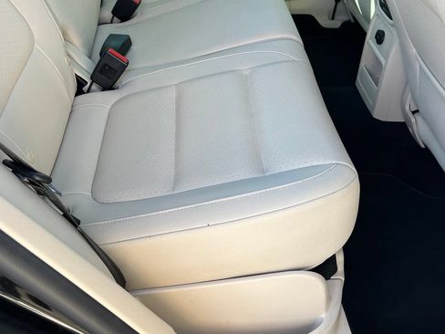 Used 2015 Volkswagen Tiguan SE AWD/4WD image 18