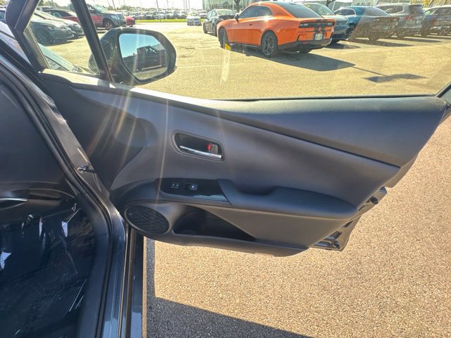 Used 2017 Toyota Prius Three w/ Carpet Mat Package FWD image 18
