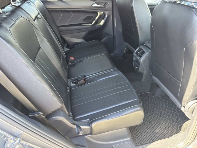 Certified 2024 Volkswagen Tiguan SE R-Line FWD image 33