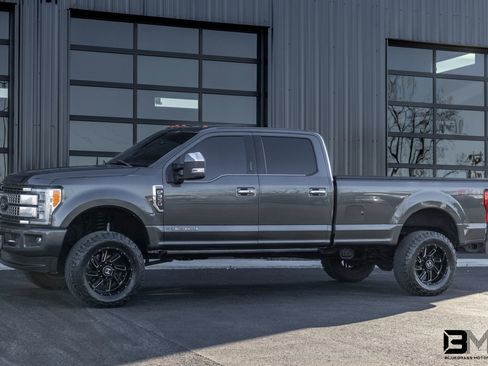 Used 2017 Ford F350 Platinum w/ Platinum Ultimate Package image 3