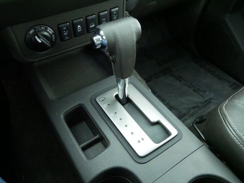 Used 2015 Nissan Xterra PRO-4X w/ Pro-4x Leather Package image 29