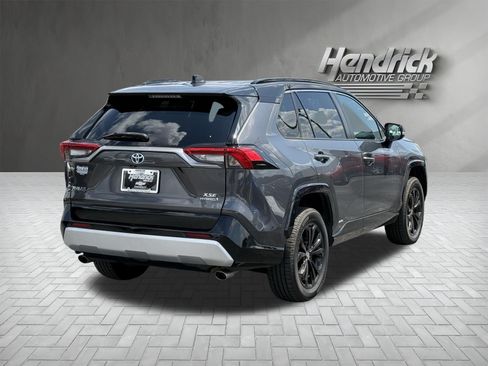 Used 2022 Toyota RAV4 XSE AWD/4WD image 10