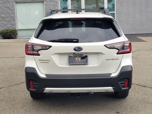 Used 2020 Subaru Outback Limited image 5