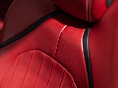 Used 2018 Ferrari GTC4Lusso image 31