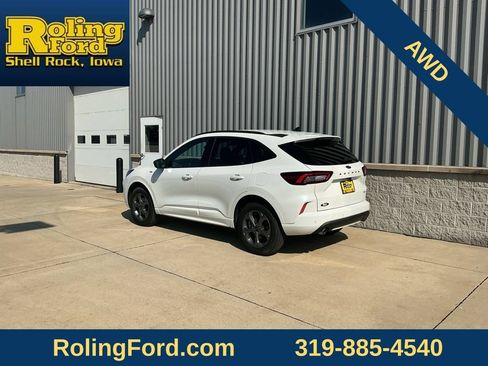 Used 2024 Ford Escape ST-Line w/ Tech Pack #1 AWD/4WD image 3