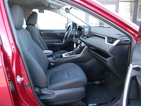 Used 2020 Toyota RAV4 LE w/ All Weather Liner Package AWD/4WD image 25