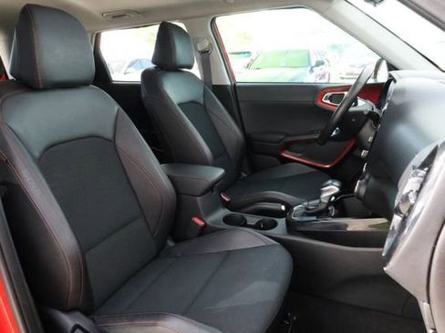 Used 2025 Kia Soul GT-Line image 29