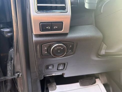 Used 2019 Ford F250 Platinum w/ Platinum Ultimate Package AWD/4WD image 16
