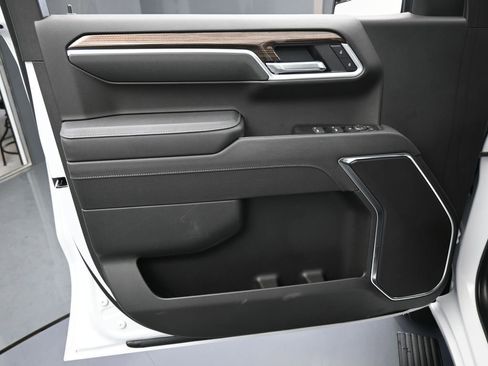 Used 2025 Chevrolet Silverado 1500 RST image 13