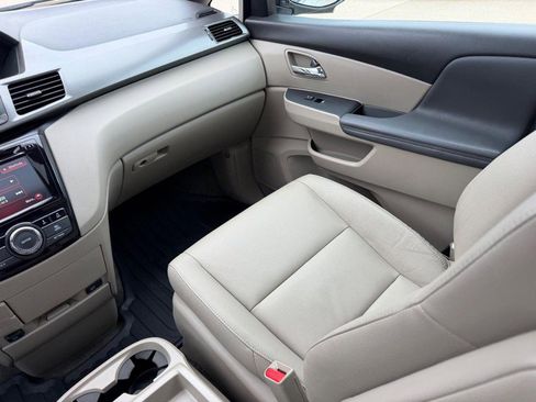 Used 2017 Honda Odyssey EX-L image 20