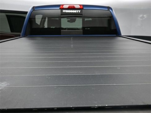 Used 2017 Chevrolet Silverado 1500 High Country image 14