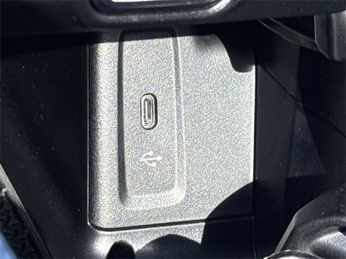 Used 2023 Mercedes-Benz GLC 300 image 27