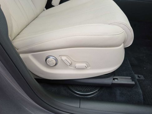 New 2025 Genesis GV80 2.5T Select image 25