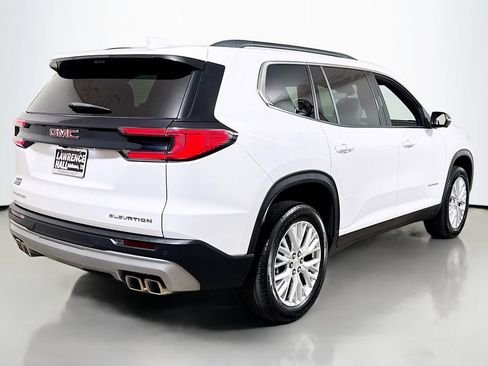 Certified 2026 GMC Acadia Elevation w/ Elevation Premium Package FWD image 4