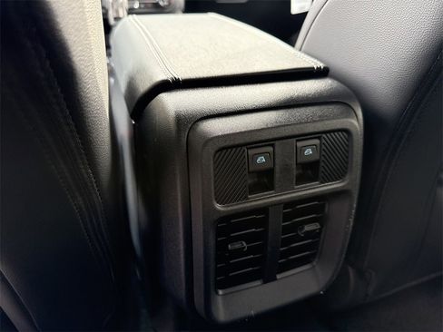 New 2025 Ford Bronco Outer Banks w/ Sasquatch Package image 23