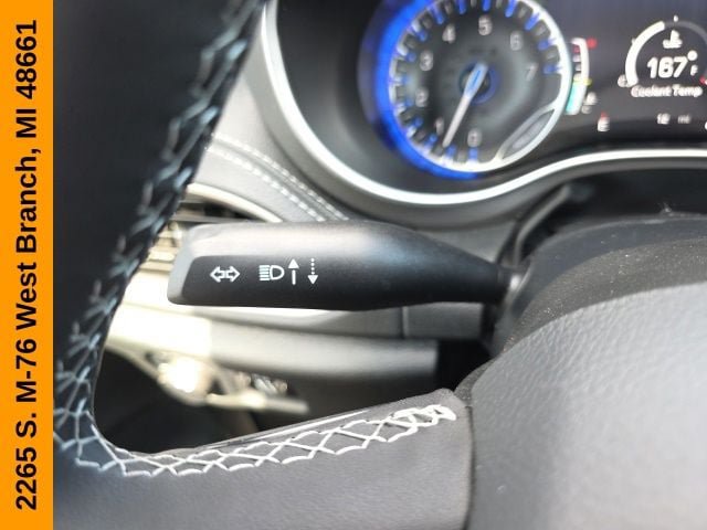 New 2027 Chrysler Pacifica Select AWD/4WD image 21