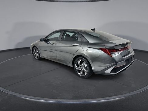 Certified 2025 Hyundai Elantra SEL FWD image 6