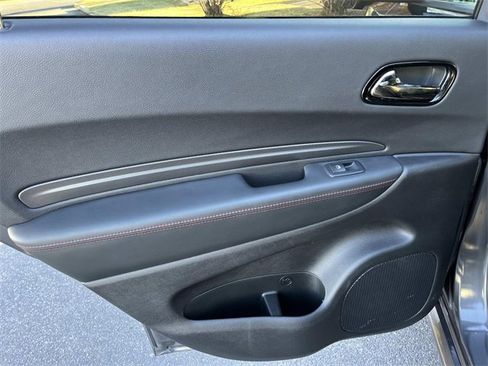 Used 2025 Dodge Durango R/T image 17