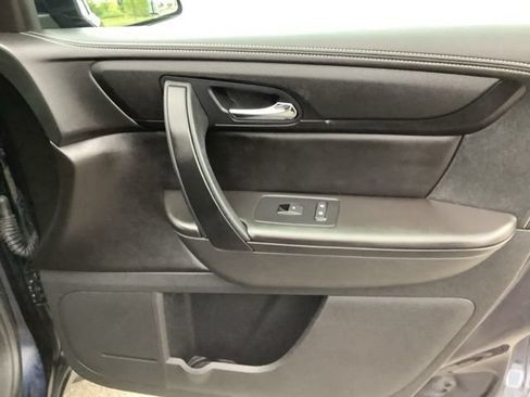 Used 2016 Chevrolet Traverse LT w/ Style and Technology Package AWD/4WD image 17