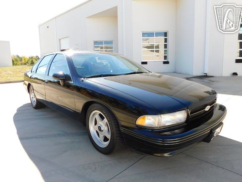 Used 1994 Chevrolet Impala SS image 38