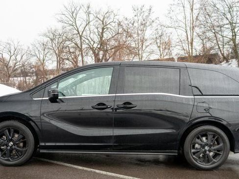 Used 2024 Honda Odyssey Sport image 10