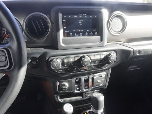 Used 2019 Jeep Wrangler Sport S image 15