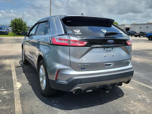 Used 2020 Ford Edge Titanium w/ Equipment Group 301A FWD image 4