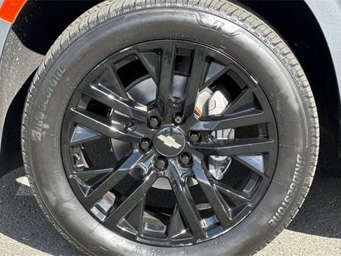 Used 2021 Chevrolet Suburban LT w/ LT Signature Package image 43