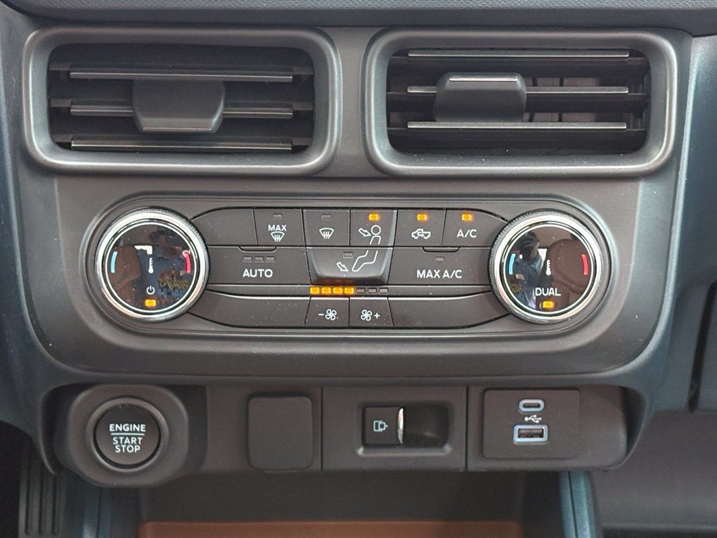 Used 2023 Ford Maverick Lariat w/ Equipment Group 500A Standard AWD/4WD image 28