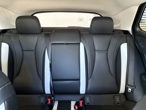 Used 2025 Buick Envision Sport Touring image 22