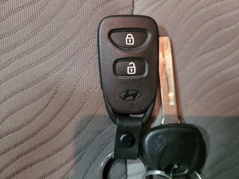 Used 2014 Hyundai Accent GLS w/ Option Group 2 image 32