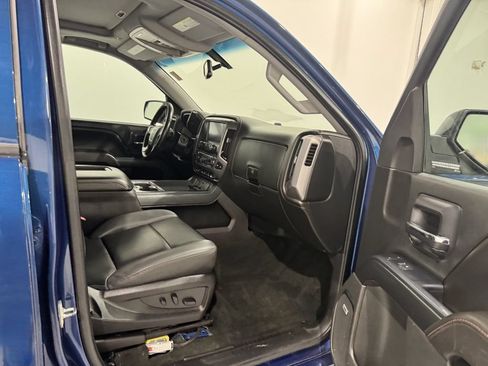 Used 2017 GMC Sierra 1500 SLT w/ All-Terrain Package AWD/4WD image 22