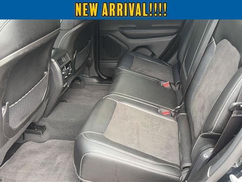 Used 2023 Jeep Grand Cherokee Altitude AWD/4WD image 22