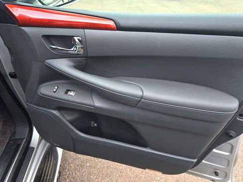 Used 2010 Lexus LX 570 4WD image 26