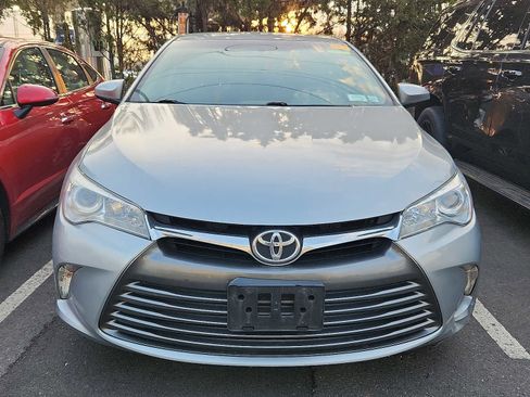 Used 2017 Toyota Camry LE image 2