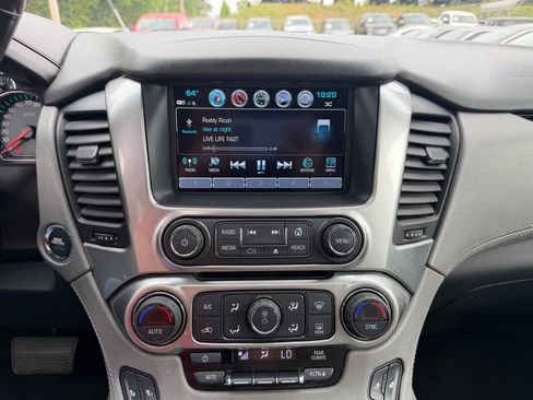Used 2018 Chevrolet Suburban LT RWD image 26