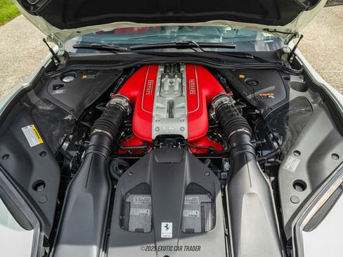 Used 2019 Ferrari 812 Superfast image 16