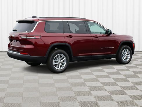 New 2025 Jeep Grand Cherokee L Laredo image 32