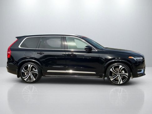 Used 2024 Volvo XC90 B6 Ultimate w/ Lounge Package image 4