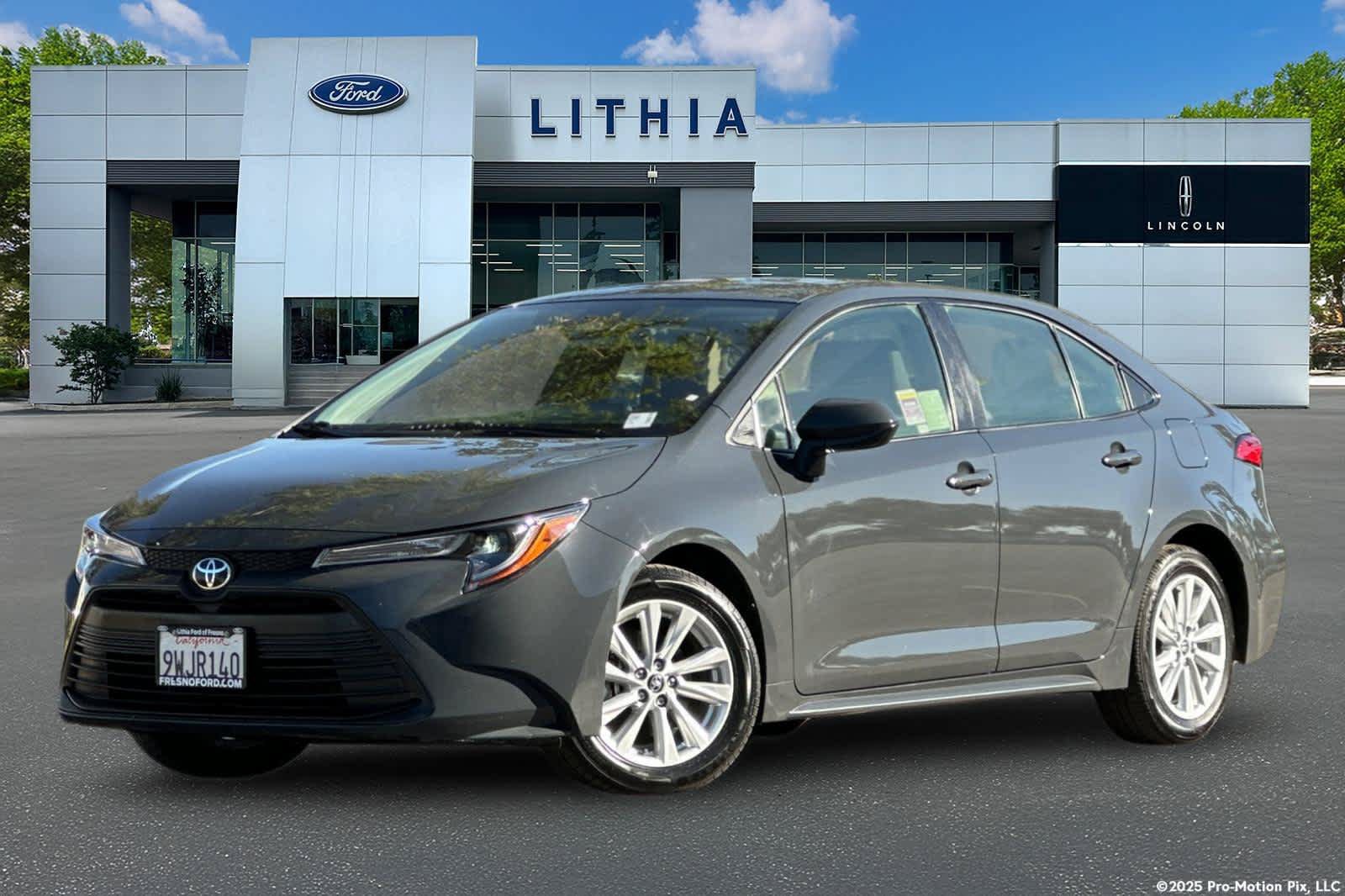 Used 2026 Toyota Corolla LE w/ LE Premium Package FWD image 1