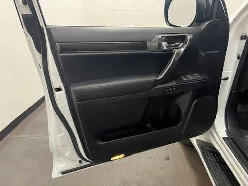 Used 2023 Lexus GX 460 w/ Black Line Special Edition image 12