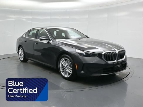 Used 2025 BMW 530i image 1