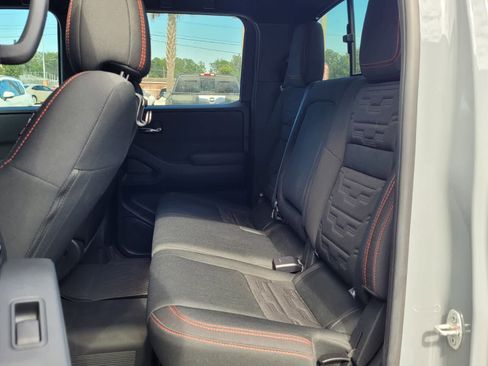 Used 2023 Nissan Frontier Pro-X w/ Pro Convenience Package image 4