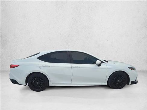 Certified 2025 Toyota Camry SE FWD image 4